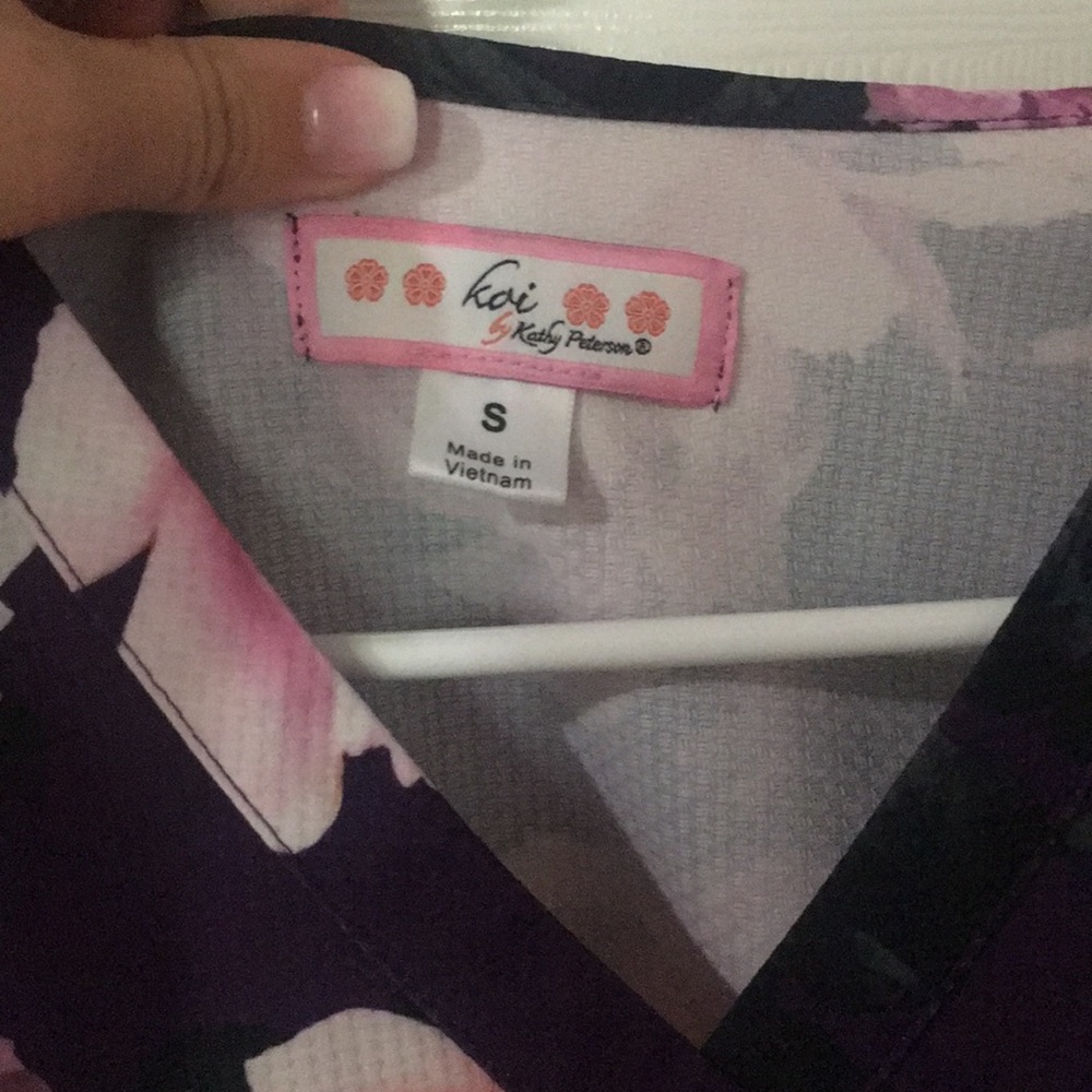 Scrub top - Picture 3 of 3